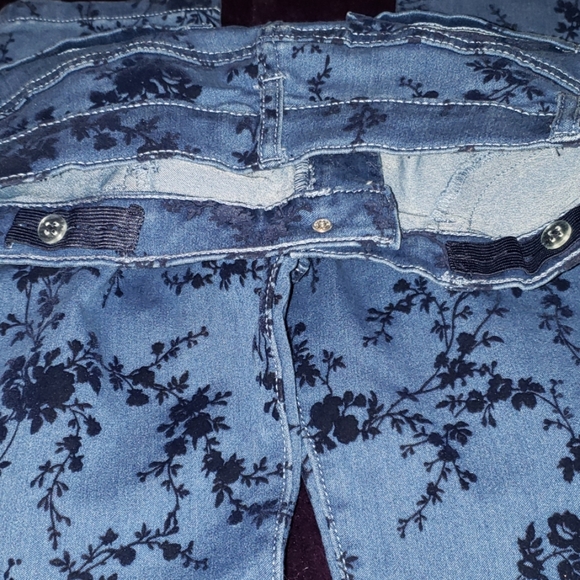 🆕️NWOT Children's Place Denim Jeggings - Picture 4 of 5